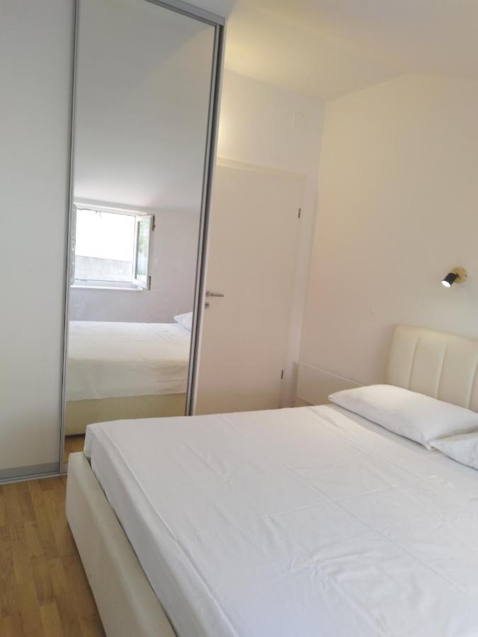 Apartment Nina Podstrana Kültér fotó
