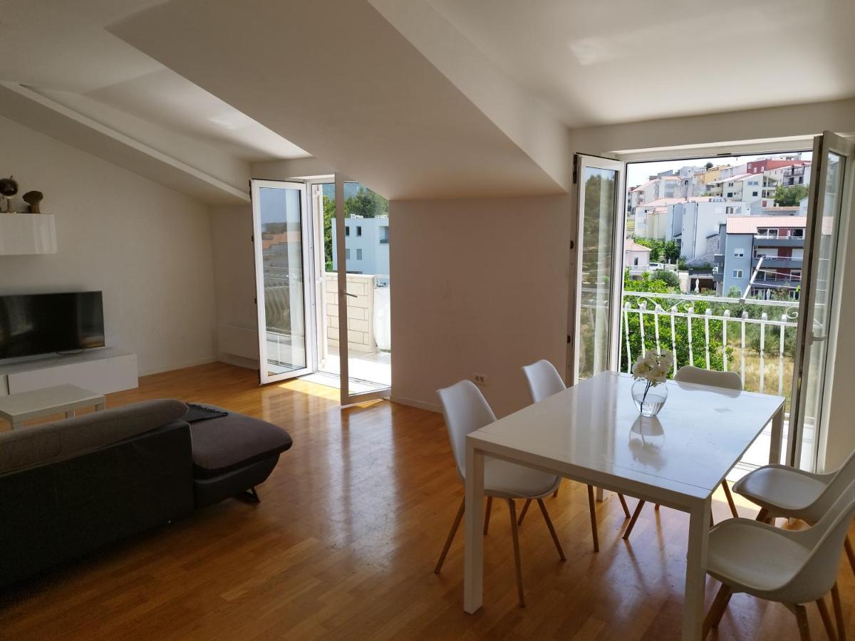Apartment Nina Podstrana Kültér fotó